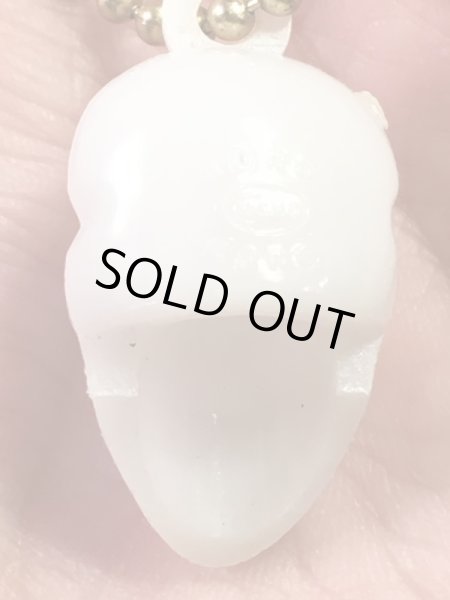 ガムボールマシンのスカルのヴィンテージキーホルダー