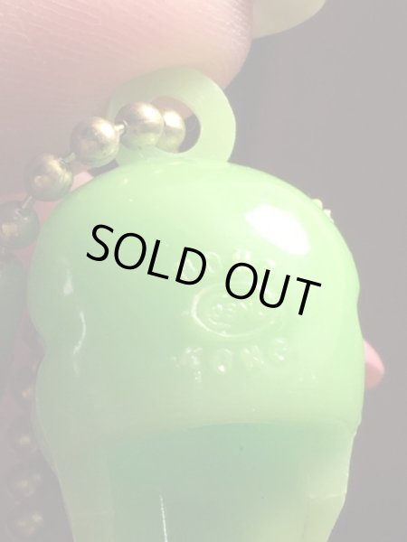 ガムボールマシンのスカルのヴィンテージキーホルダー