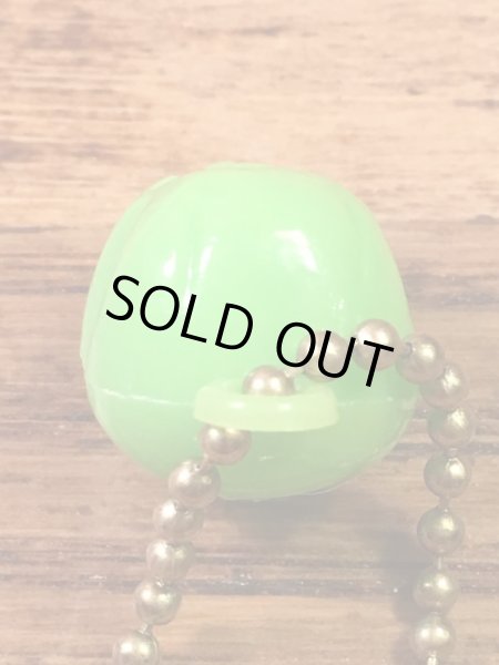 ガムボールマシンのスカルのヴィンテージキーホルダー