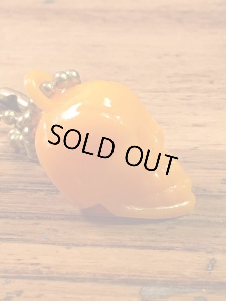 ガムボールマシンのスカルのヴィンテージキーホルダー