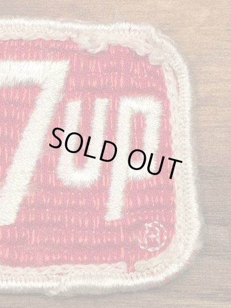 7upの貼付けタイプのヴィンテージ刺繡パッチ