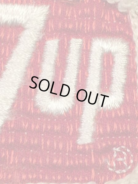 7upの貼付けタイプのヴィンテージ刺繡パッチ