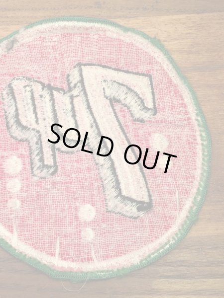 7upの貼付けタイプのビンテージ刺繡ワッペン