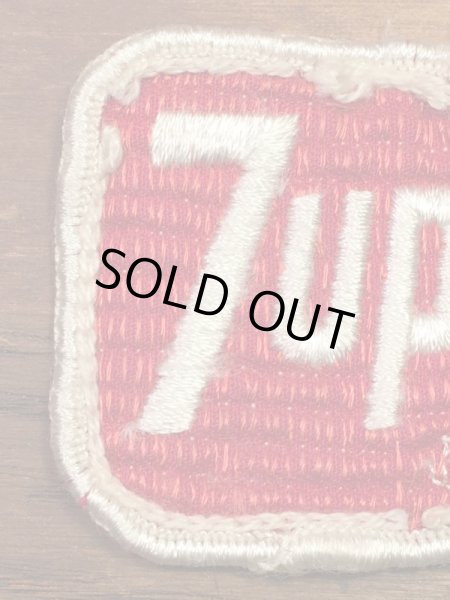 7upの貼付けタイプのビンテージ刺繡ワッペン