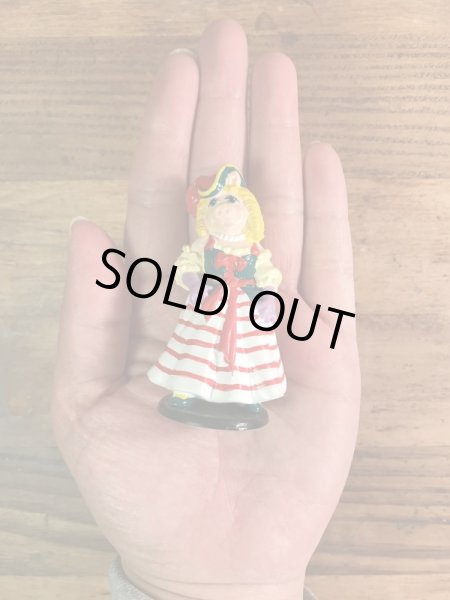 ドレスを着たミスピギーの90’sヴィンテージPVCフィギュア