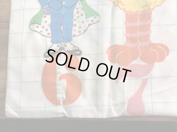 セサミストリートのキャラクターとナンバーが書かれた70’sヴィンテージピローケース