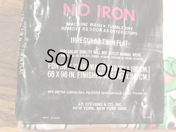 セサミストリートのキャラクターとナンバーが描かれた70’sヴィンテージツインフラットシーツ