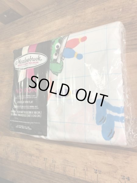 セサミストリートのキャラクターとナンバーが描かれた70’sヴィンテージツインフラットシーツ