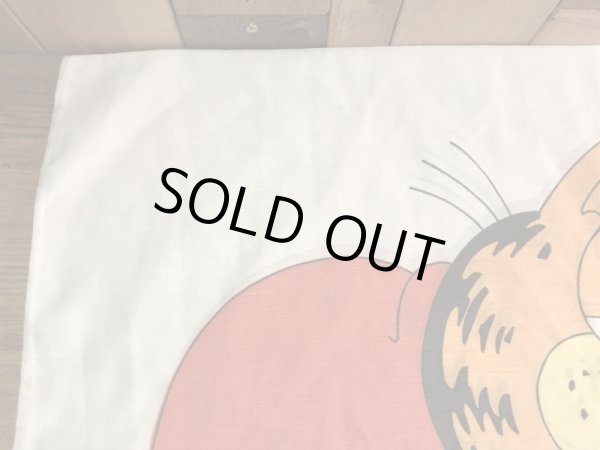 眠たそうなガーフィールドが描かれた70〜80年代ビンテージ枕カバー