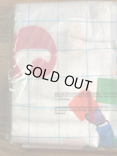 セサミストリートのキャラクターとナンバーが描かれた70’sヴィンテージツインフラットシーツ