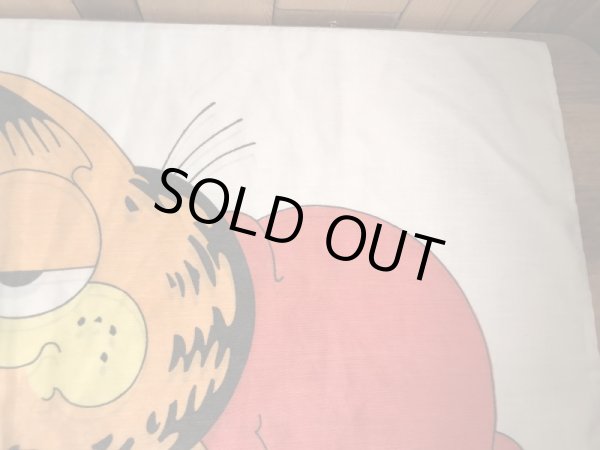 眠たそうなガーフィールドが描かれた70〜80年代ビンテージ枕カバー