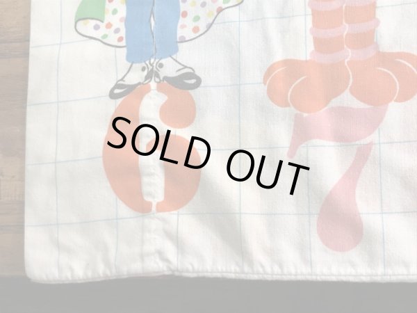 セサミストリートのキャラクターと数字が描かれた70年代ビンテージ枕カバー