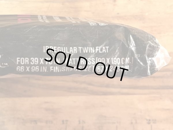 セサミストリートのキャラクターとナンバーが描かれた70’sヴィンテージツインフラットシーツ