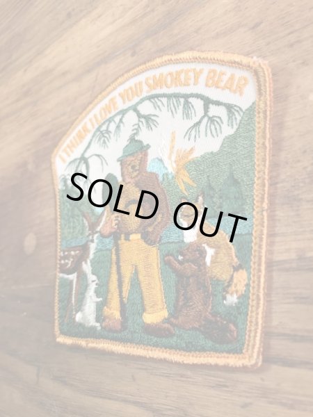 企業キャラクターのスモーキーベアの70年代〜ビンテージ刺繡ワッペン