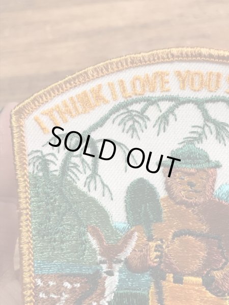 企業キャラクターのスモーキーベアの70年代〜ビンテージ刺繡ワッペン