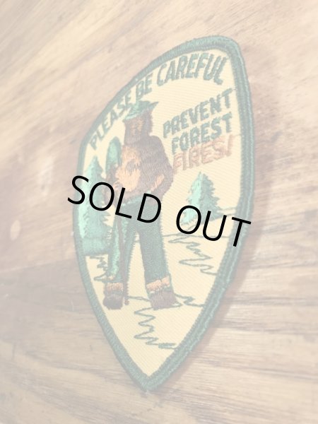 企業キャラクターのスモーキーベアの70年代〜ビンテージ刺繡ワッペン