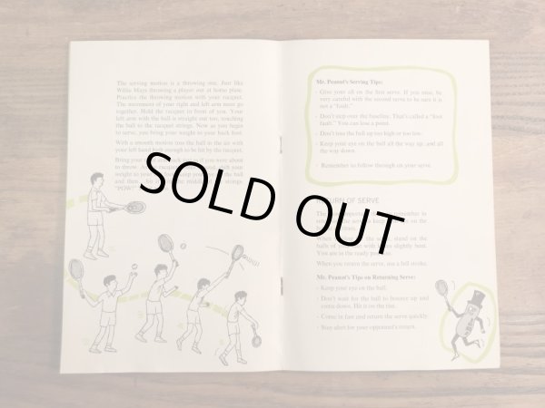 企業キャラクターのミスターピーナッツの60年代ビンテージハンドブック