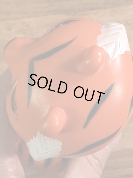 企業キャラクターのサンボタイガーの70年代ビンテージフィギュア