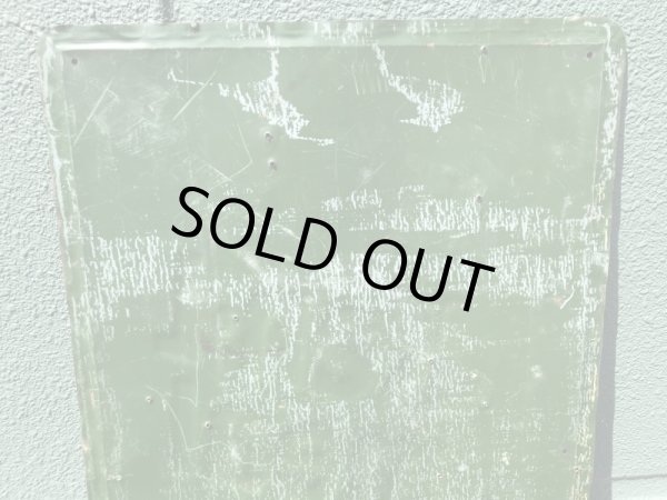 アドバタイジングキャラクターのケンエルレーションの50’sヴィンテージメタルサイン