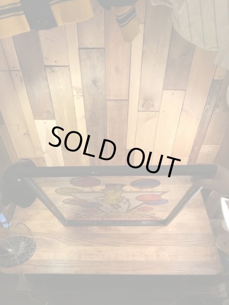 企業キャラクターのミスターピーナッツの80年代ビンテージパブミラー