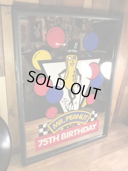 企業キャラクターのミスターピーナッツの80年代ビンテージパブミラー