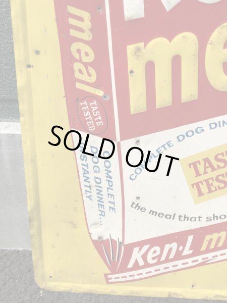 アドバタイジングキャラクターのケンエルレーションの50’sヴィンテージメタルサイン