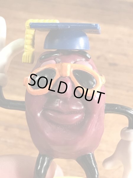 企業キャラクターのカリフォルニアレーズンの80年代ビンテージ台付きPVCフィギュア