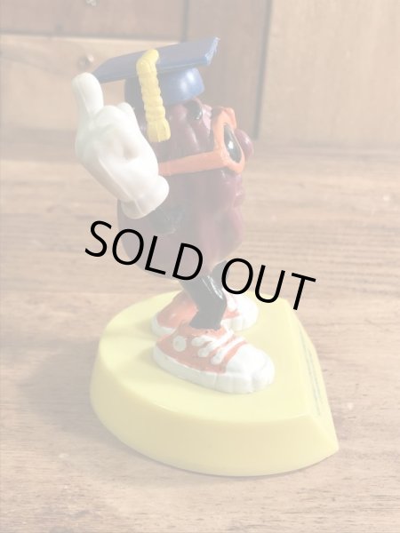 企業キャラクターのカリフォルニアレーズンの80年代ビンテージ台付きPVCフィギュア