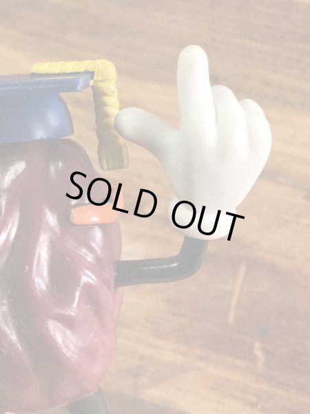 企業キャラクターのカリフォルニアレーズンの80年代ビンテージ台付きPVCフィギュア