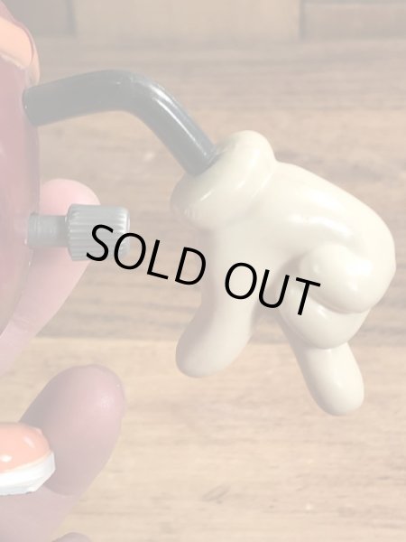 企業キャラクターのカリフォルニアレーズンの80年代ビンテージトコトコ人形