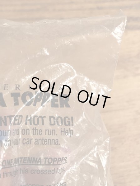 ホットドッグのファーストフード店Wienerschnitzelのヴィンテージアンテナトッパー