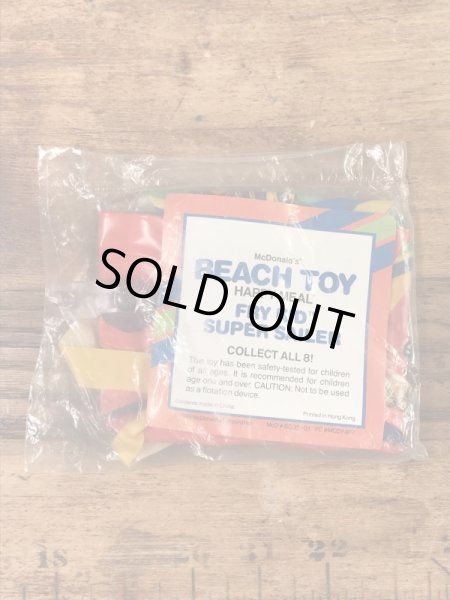 フライキッズのハッピーミールトイの80’sヴィンテージビーチトイ