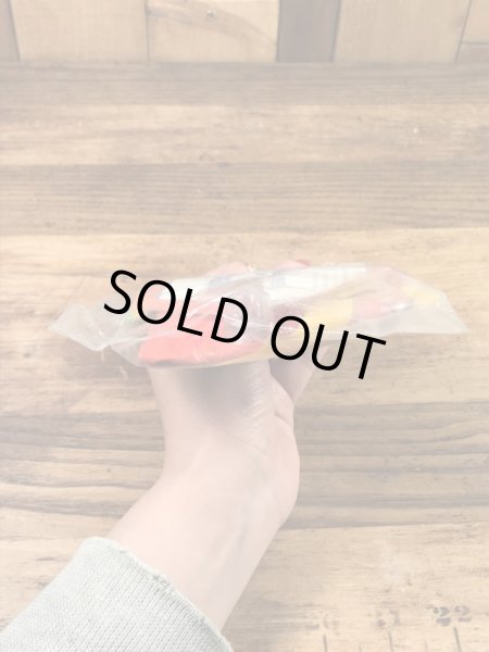 フライキッズのハッピーミールトイの80’sヴィンテージビーチトイ