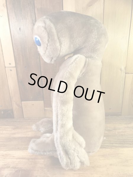 カマー社製のイーティーの80年代ビンテージ縫いぐるみ