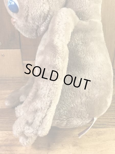 カマー社製のイーティーの80年代ビンテージ縫いぐるみ