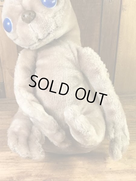 カマー社製のイーティーの80年代ビンテージ縫いぐるみ