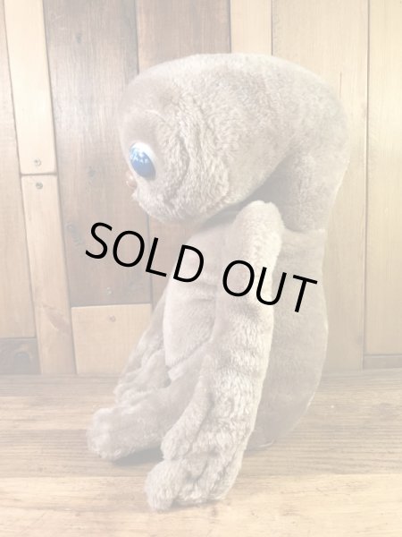 カマー社製のイーティーの80年代ビンテージ縫いぐるみ