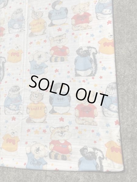 Hallmark社製のシャツテイルズの80’sヴィンテージボックスシーツ