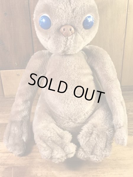 カマー社製のイーティーの80年代ビンテージ縫いぐるみ