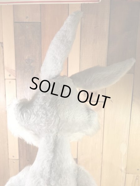 ルーニーテューンズのバッグスバニーの70年代ビンテージ縫いぐるみ