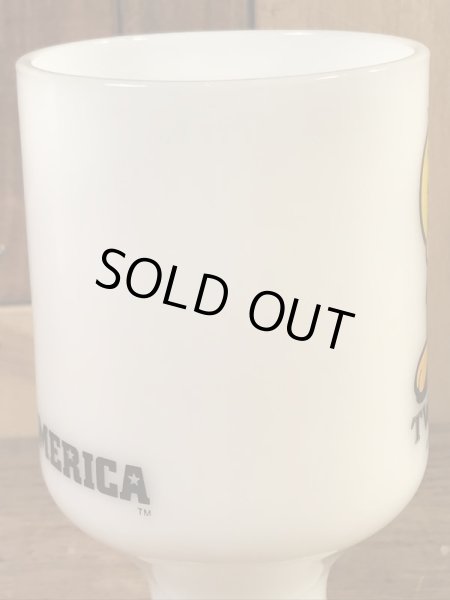 ルーニーテューンズのトゥイーティーの70年代ビンテージミルクガラスマグカップ