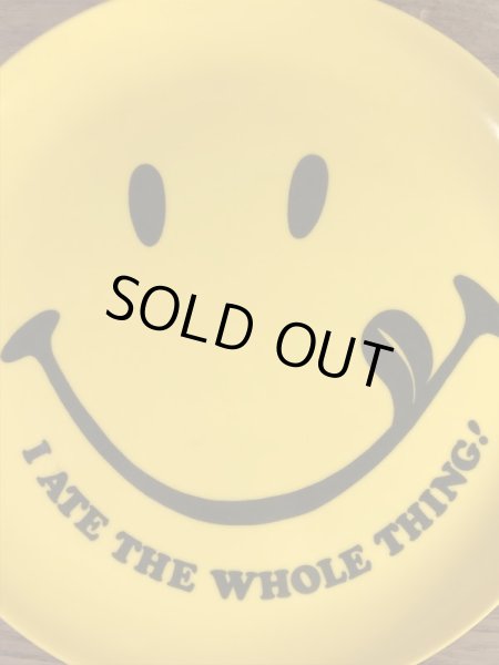 スマイルのプラスチック製の70年代ビンテージお皿