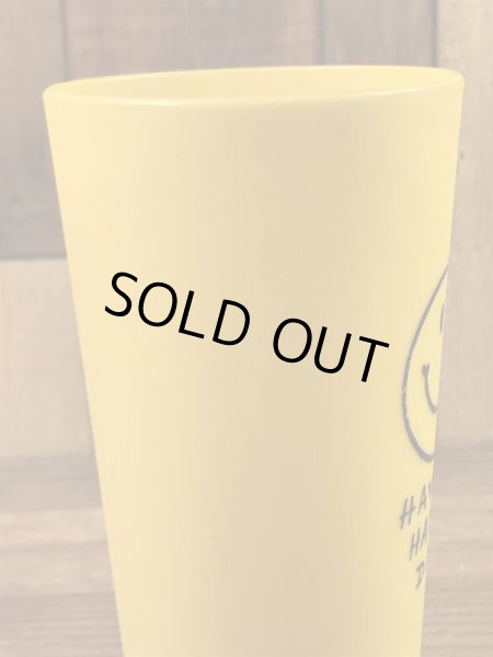 “Have A Happy Day”のスマイルの70年代ビンテージプラスチックカップ