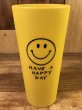 “Have A Happy Day”のスマイルの70年代ビンテージプラスチックカップ