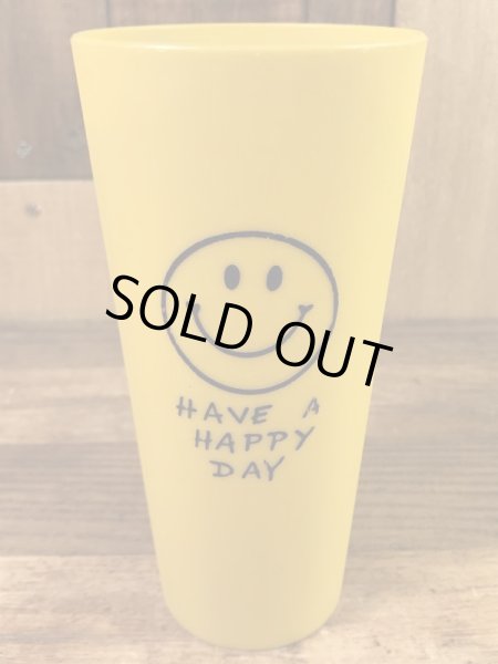 “Have A Happy Day”のスマイルの70年代ビンテージプラスチックカップ