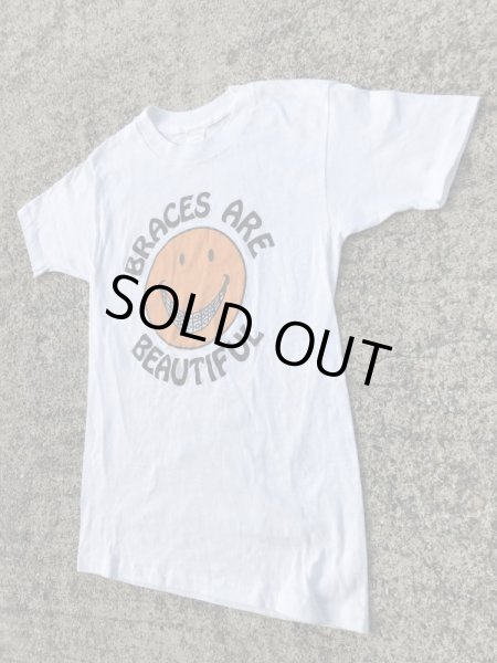 スマイルの“Braces Are Beautiful”が描かれた70年代ビンテージTシャツ