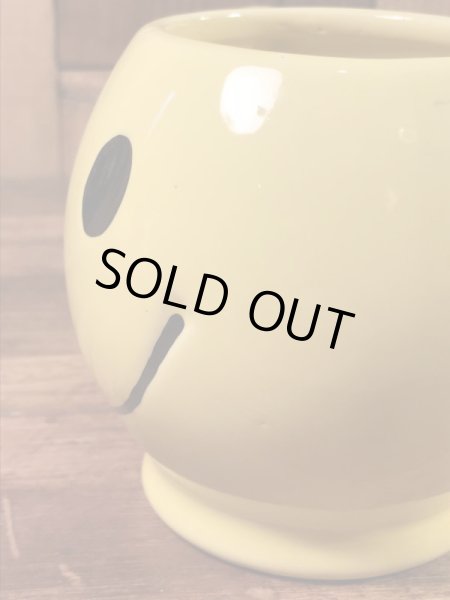 スマイルの陶器製の70年代ビンテージマグカップ