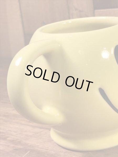 マッコイのスマイルフェイスの70’sヴィンテージセラミックマグ