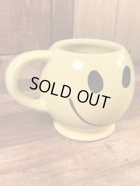 McCoy社製のスマイルの70年代ビンテージマグカップ