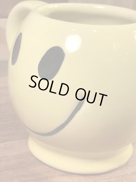 マッコイのスマイルフェイスの70’sヴィンテージセラミックマグ